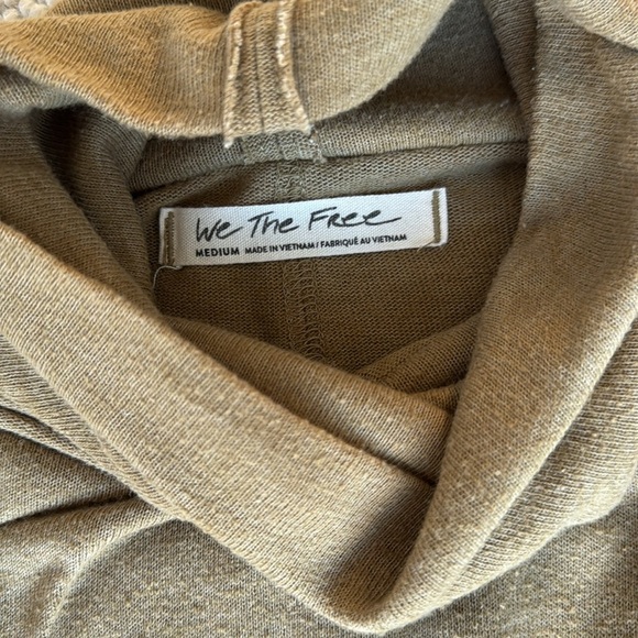 Free People x We The Free Army Green Exposed Seam Turtleneck Size Medium - Picture 3 of 7
